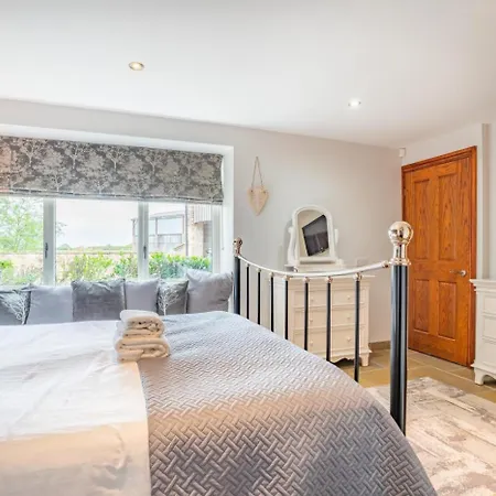 1 Bed In Crakehall Oc-O30357 Crakehall